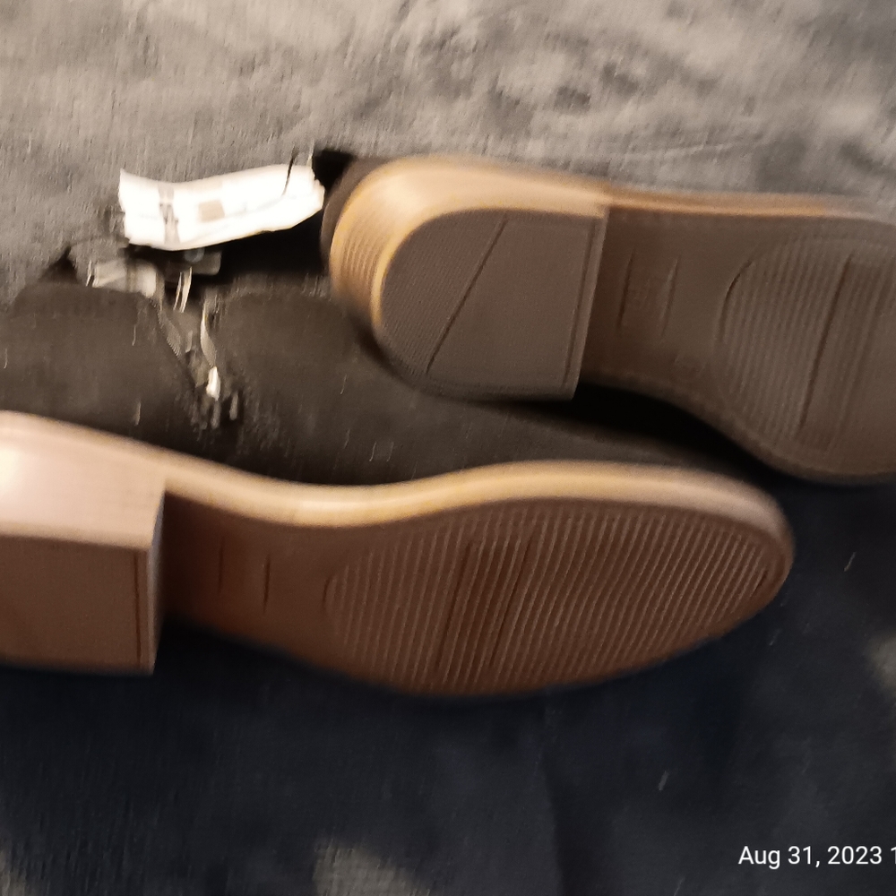 Shoes - Picture 3 of 3